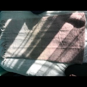 Extra large and extremely soft scarf - FabFitFun